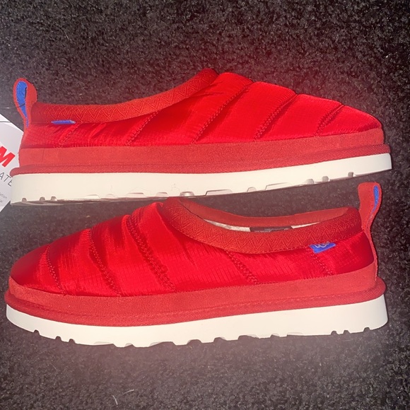 Ugg Tasman LTA slipper. Samba red. Size 8M/9W. Brand new never worn or tried on - Picture 4 of 5